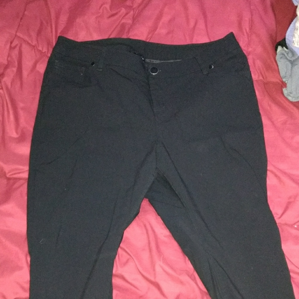 Black ankle length skinny pants